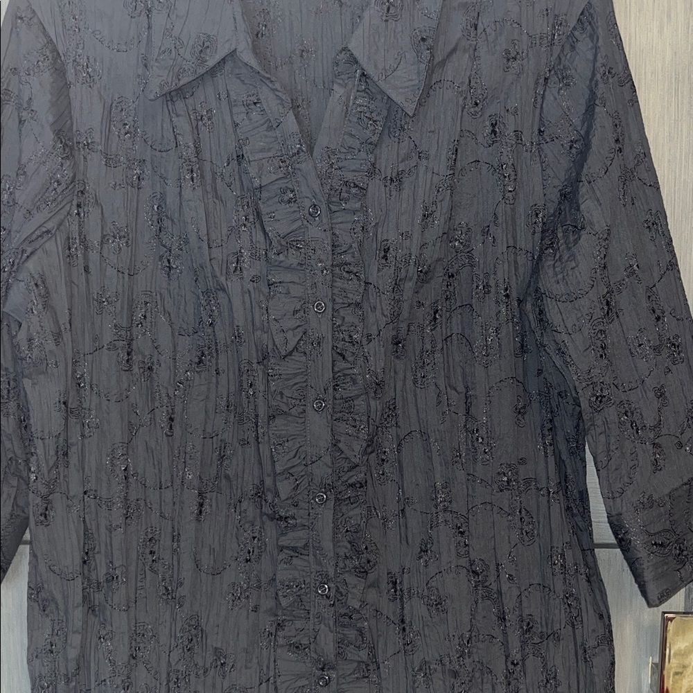 St. John's Bay 2X Black Button-Down Shirt w/ Ruffle Detail, casual, plus - Picture 4 of 7
